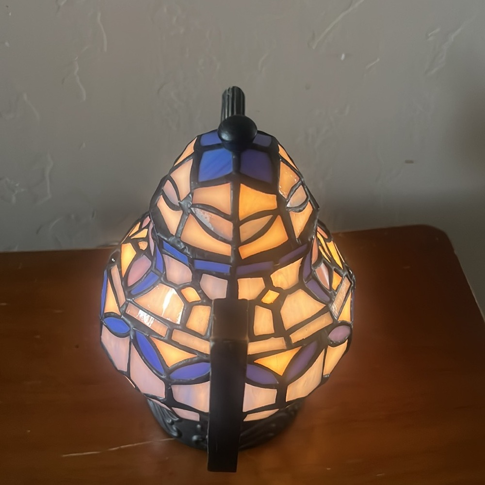 Vintage Cheyenne Stained Glass Teapot Lamp - Picture 17 of 17